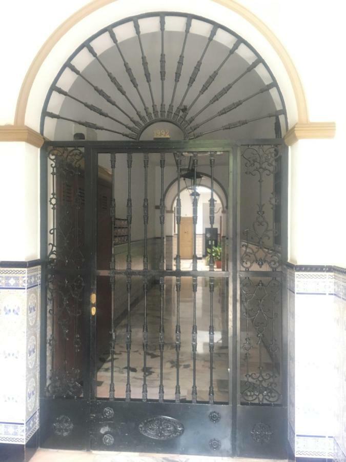 Hispalis Puerta Carmona 세비야 외부 사진